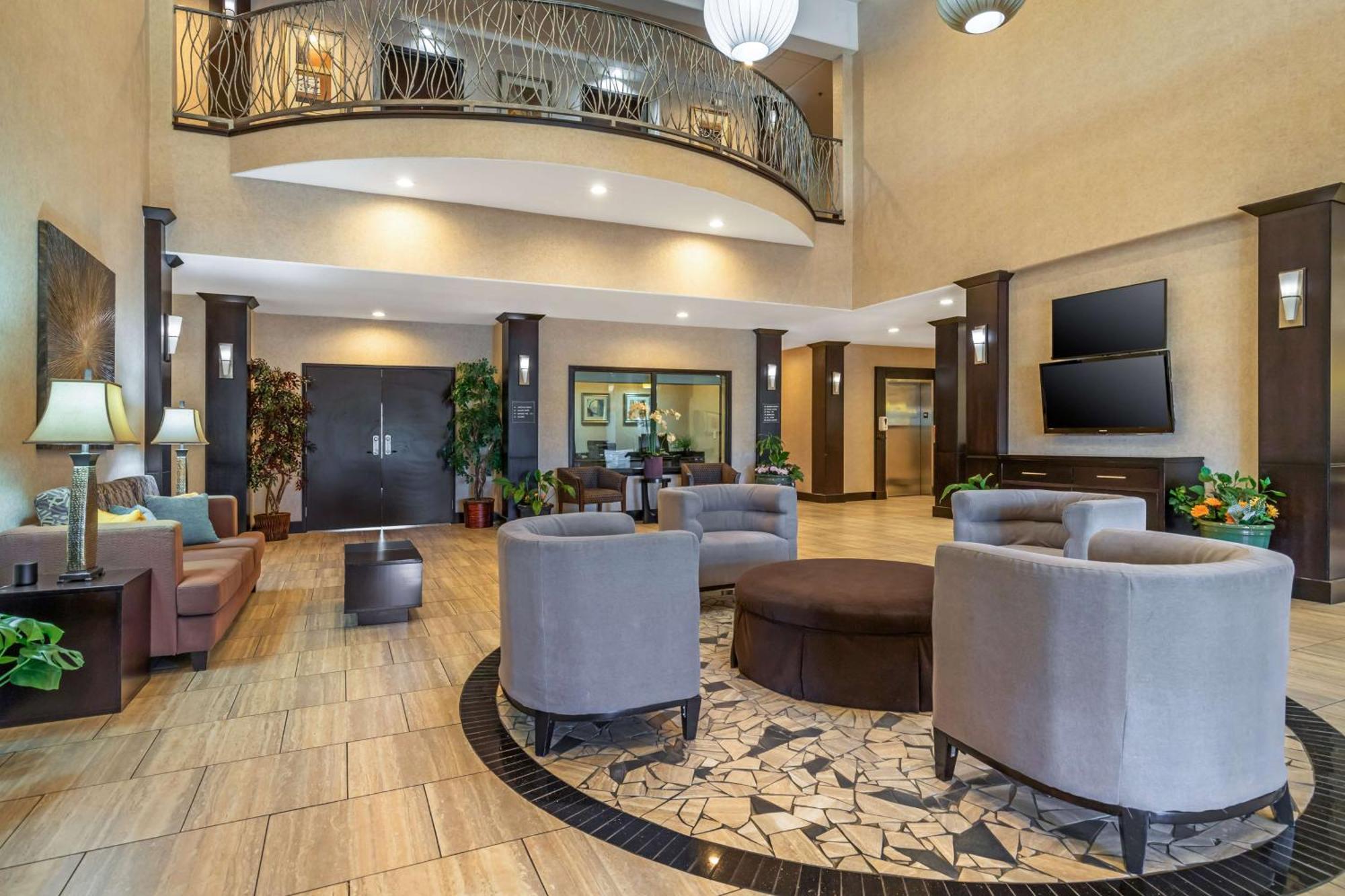 Best Western Plus Lytle Inn And Suites Exteriör bild