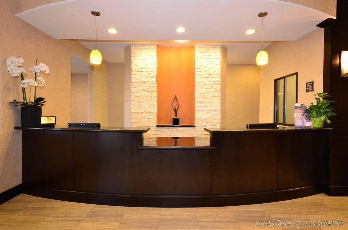 Best Western Plus Lytle Inn And Suites Exteriör bild