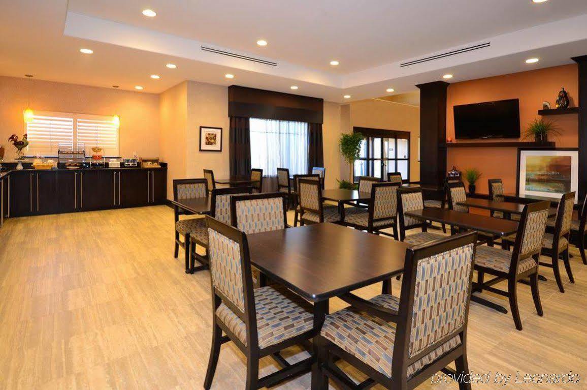 Best Western Plus Lytle Inn And Suites Exteriör bild