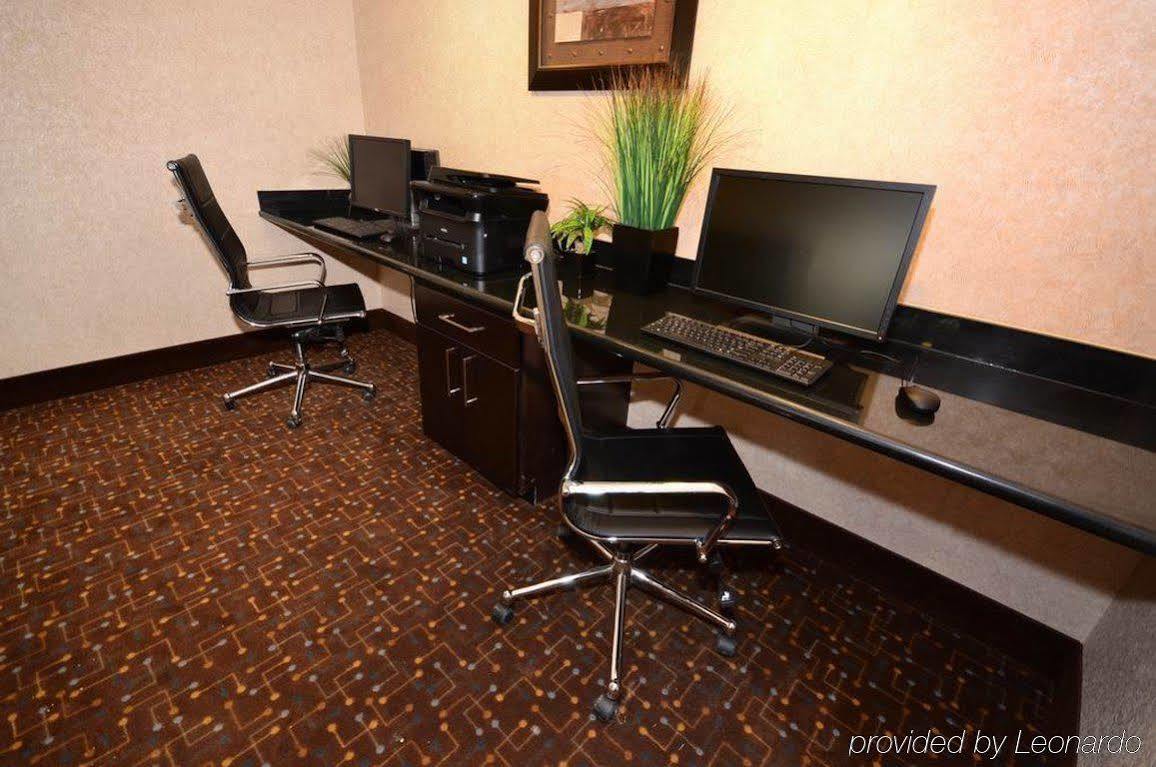 Best Western Plus Lytle Inn And Suites Exteriör bild